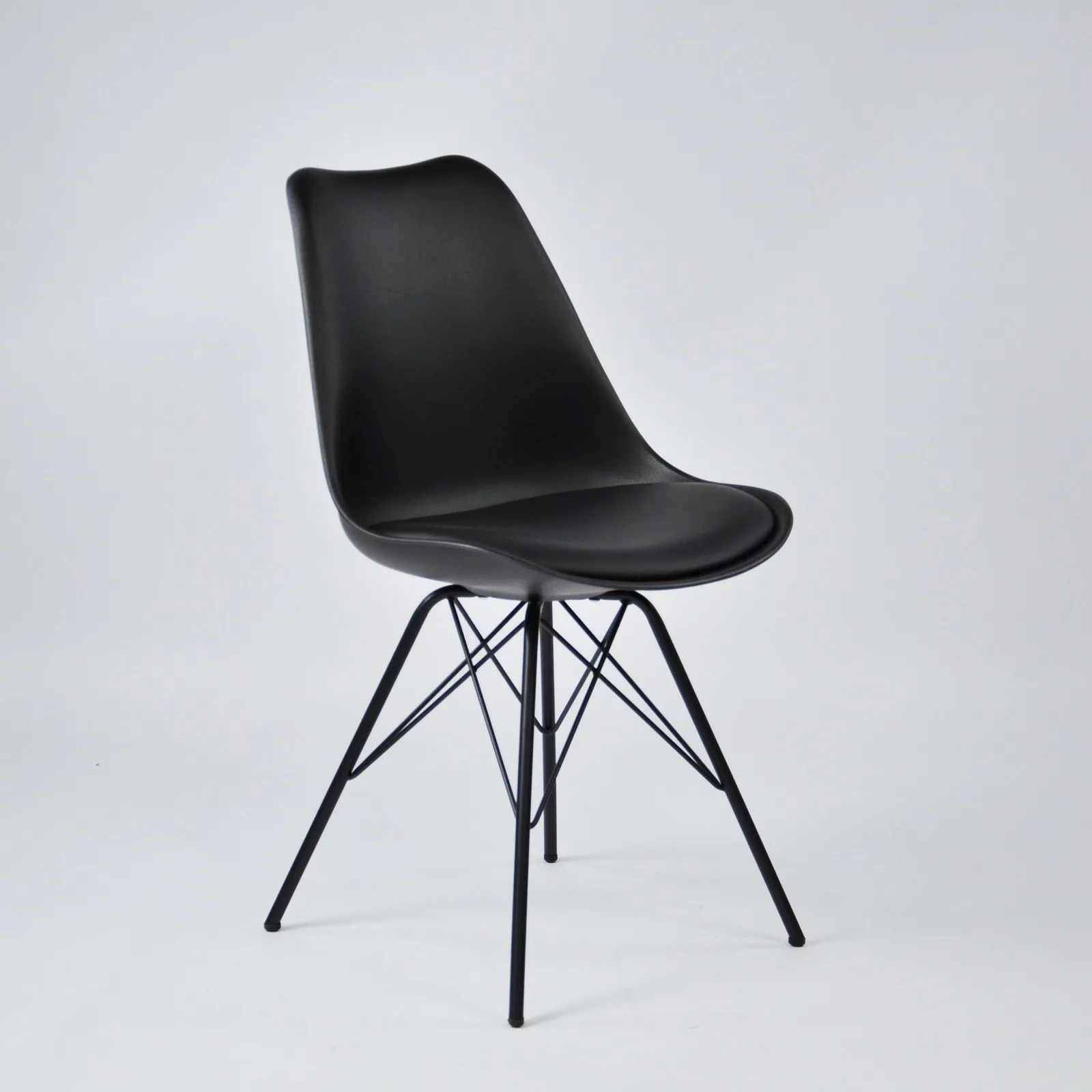 Black Plastic Dining Chair with Wire Base